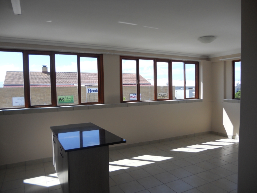 To Let 2 Bedroom Property for Rent in Heiderand Western Cape
